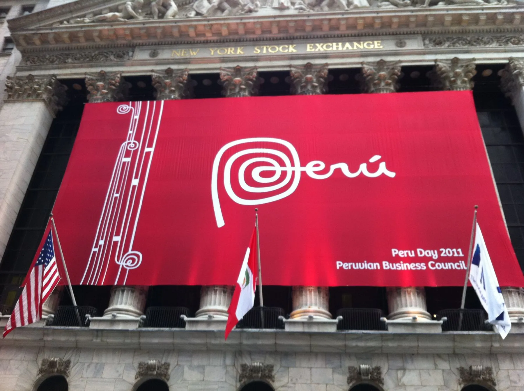 Perú banner at the New York Stock Exchange